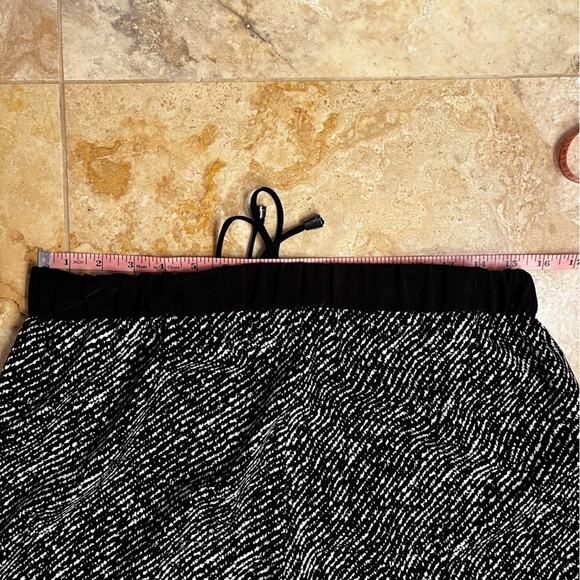 NEW Vince Camuto Tuxedo Striped Sporty Casual Two Tone Drawstring Straight Ankl… - Picture 11 of 13